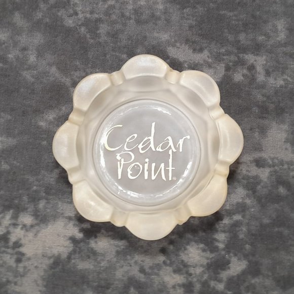 Cedar Point Frosted Glass Ashtray Amusement Park Souvenir - Picture 2 of 8
